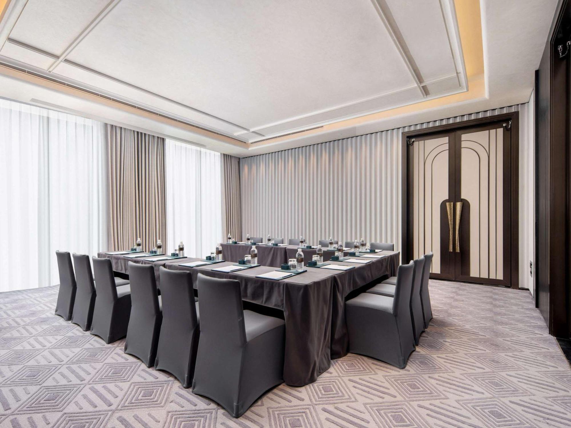 Sofitel Shanghai North Bund Экстерьер фото